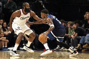 开云登录入口地址-两人的球风相似吗？香波特：我称爱德华兹为右手版的哈登