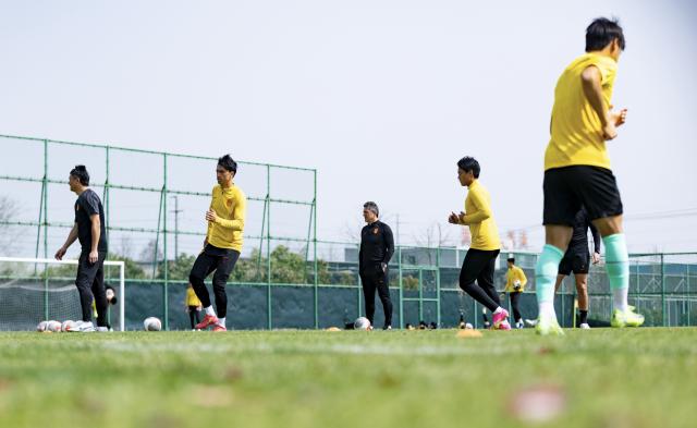 开云体育app-U22国足冲刺U23亚预赛 首次人员齐整赶个晚集